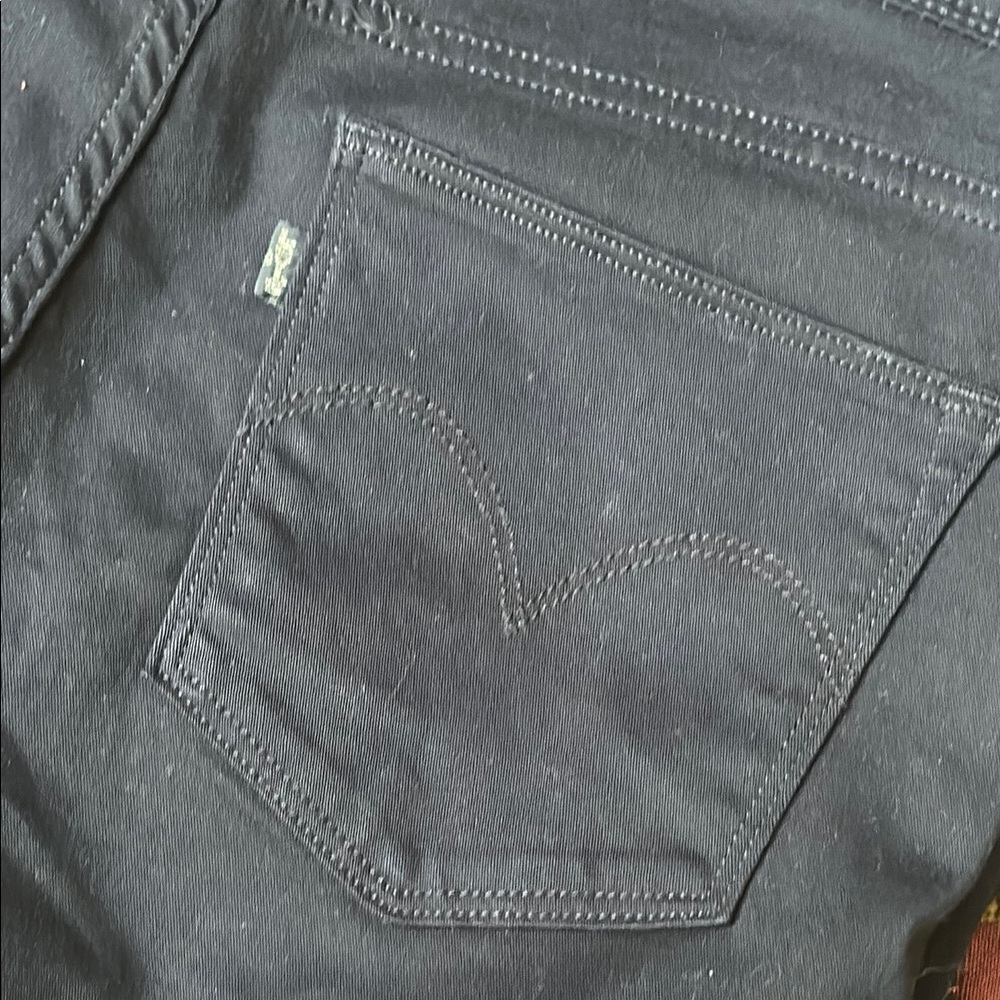 LEVIS Black pull on jeans
